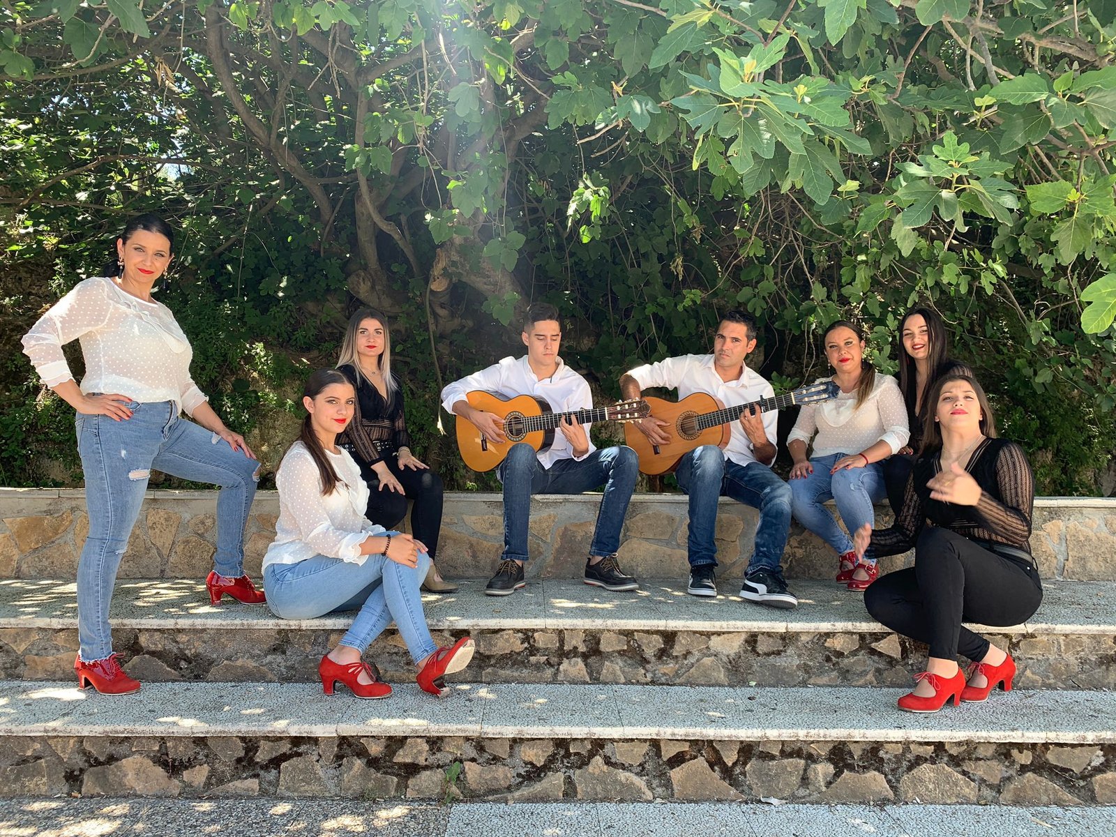 FULARES CONTRA EL CANCER JUVENIL